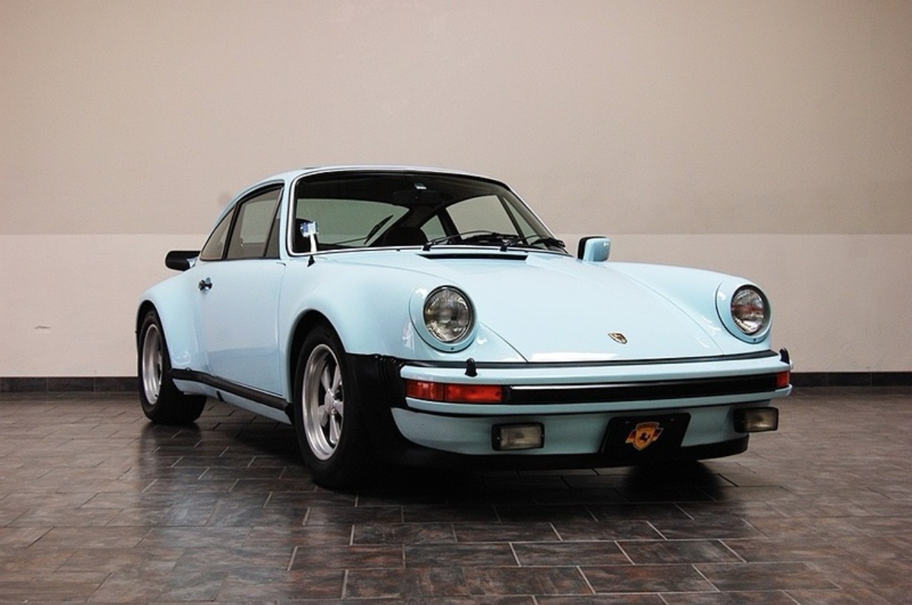 Porsche 911 Turbo Carrera 3.0 (930) · Los Angeles in Coppaflorio Blue