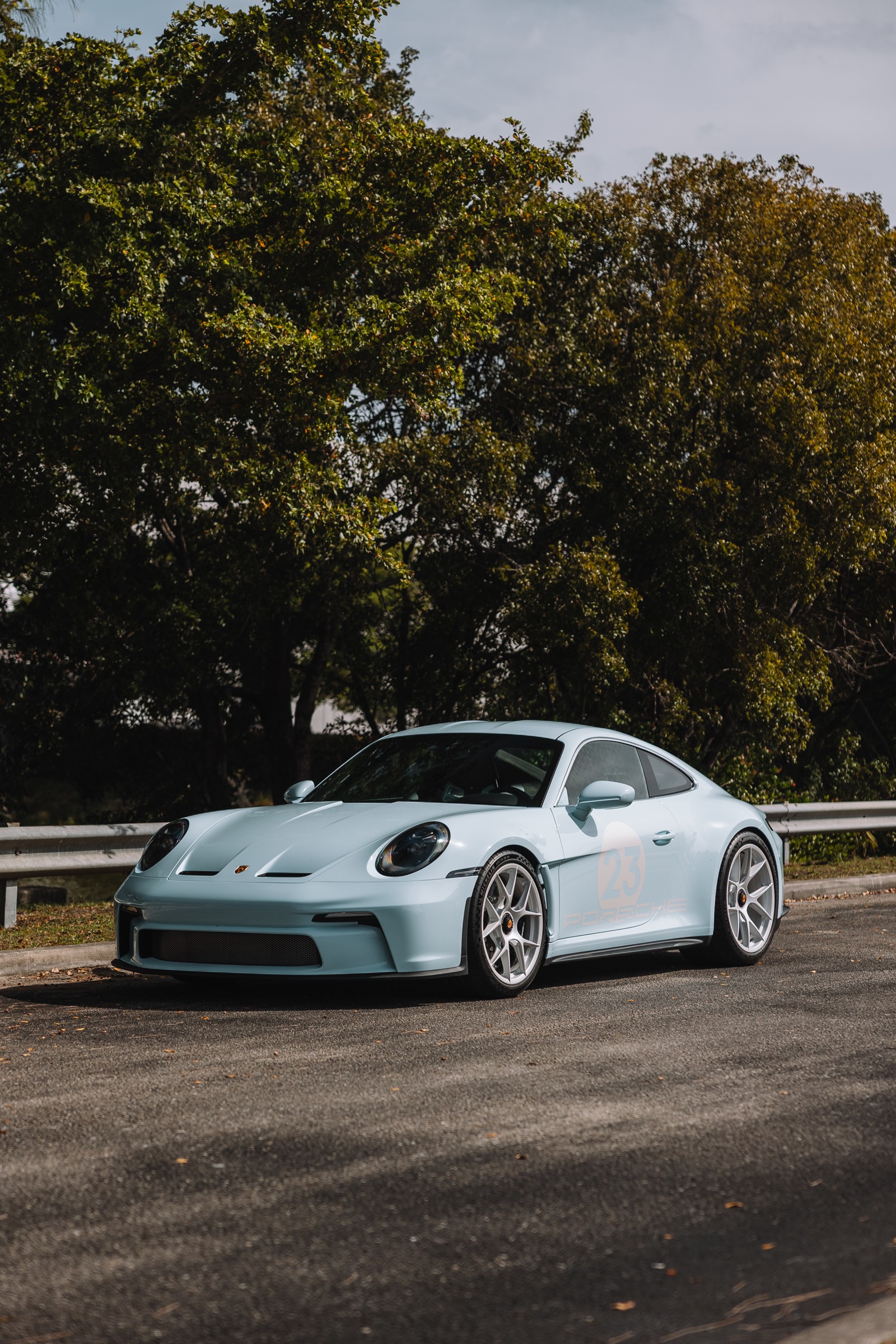 Porsche 911 S/T (992) · 1623/1963 in Coppaflorio Blue