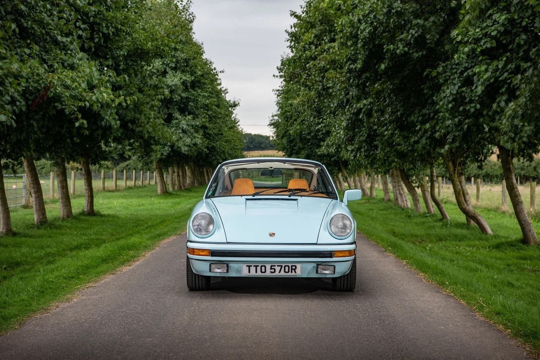 Porsche 911 S Coupé in Coppaflorio Blue